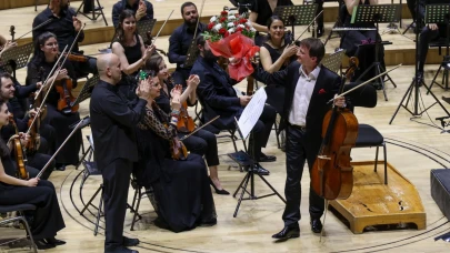 Ankara Müzik Festivali Büyüledi: Alman Virtüöz Kloeckner Ayakta Alkışlandı!