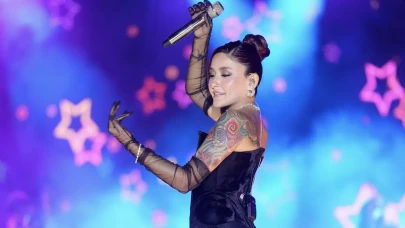 Kıbrıs’ta Göz Kamaştırdı: Melek Mosso’dan Unutulmaz Müzik Şöleni