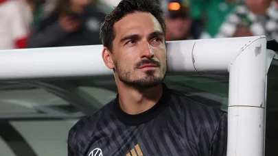 Beşiktaş Taraftarını Üzecek Haber: Hummels Emekliliğini Açıkladı!
