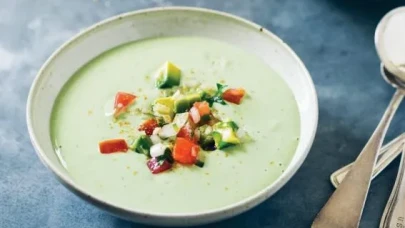 Hem Fit Kalın Hem Serinleyin! Diyet Dostu Soğuk Avokado Çorbası