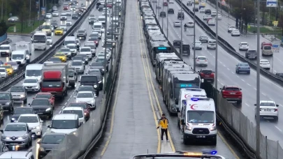 Avcılar’da Metrobüs Kazası: 2’si Çocuk 21 Kişi Yaralandı