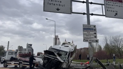 Bursa'da Servis Minibüsü Devrildi: 2 Yaşındaki Çocuk Hayatını Kaybetti