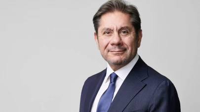 Akbank 2025'e Damga Vurdu: 13,7 Milyar TL Net Karla Gücünü Pekiştirdi!