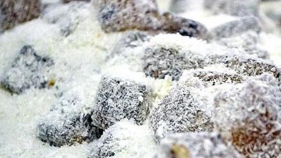 Göz Göre Göre Halk Sağlığıyla Oynadılar! 2 Ton Lokuma El Konuldu