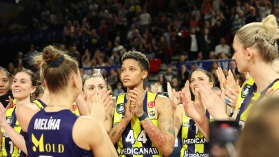Fenerbahçe Medicana AXA Sigorta Kupa Voley Finalini Kazanarak Şampiyon Oldu! Melissa Vargas Gözyaşlarına Hakim Olamadı