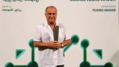 Fatih Terim Suudi Arabistan'da İkinci Kez Ayın Teknik Direktörü Seçildi! Terim'e Plaket ve Para Ödülü Verildi