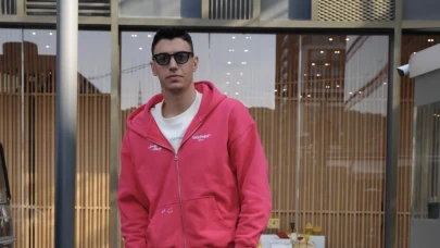 Berke Özer’in Alışveriş Stili Dikkat Çekti: Spor ve Şıklık Bir Arada