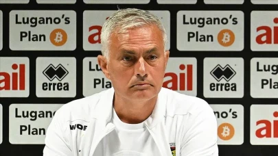 Jose Mourinho Trabzonspor Maçının Ardından Soyunma Odasına Giderek Okay Yokuşlu'dan Özür Diledi