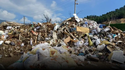 Bakanlık İzmir’de harekete geçti: Çöp depolayan belediyeye ceza yağdı