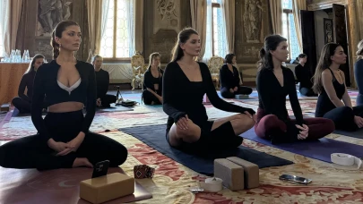 Neşe Sapmaz’dan Venedik’te Tarihi Yoga Deneyimi! Türkiye’den Katılan İlk İsim Oldu