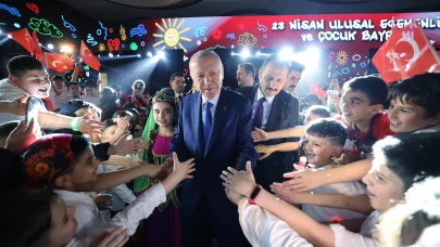 TRT 23 Nisan Şenliği’nde barış ve kardeşlik rüzgarı: Ankara’da dünya çocukları buluştu!
