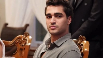 Mert Ramazan Demir'den Askerlikten İlk Kare! Yalı Çapkını'nın Ferit'i İskenderun'da Görüntülendi