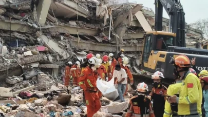 Depremle Sarsılan Myanmar’da Yardım Krizi! Can Kaybı 3 Bini Aştı