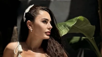 Aysu Baçeoğlu’nun Yıllar Önceki Hit'i Yeniden Zirvede!