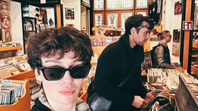 Birce Akalay ve Hakan Kurtaş’tan Barselona'da Romantik Tatil! Aşk Dolu Paylaşım Sosyal Medyayı Salladı