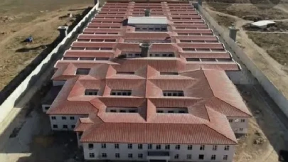 Afyonkarahisar'da Büyük Operasyon! 4 Yıl Hapis Cezalı Dolandırıcı Yakalandı