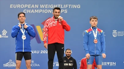 Harun Algül’den Avrupa’da Altın Madalya! Moldova’da Türk Bayrağı Zirvede