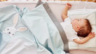 Bebek Yataklarında Gizli Tehlike: Kimyasal Salınım Çocukların Beynini Etkiliyor!