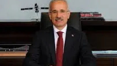 Abdulkadir Uraloğlu Kimdir, Kaç Yaşında, Aslen Nereli, Kiminle Evli, Eşi Kim, Hangi Partiden, Bakan mı, Mesleği Nedir?