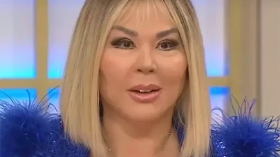 Safiye Soyman İlk Sahne Deneyimini Paylaştı! Sosyal Medyada Nostalji Rüzgarı Esti