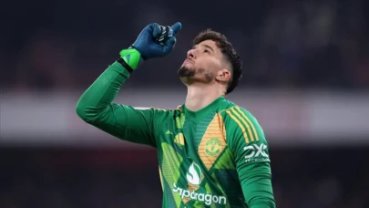 Altay Bayındır’dan Premier Lig’de İlk Maç: 4 Gollü Yenilgi, Sert Eleştiriler ve Rekor Pas Denemesi