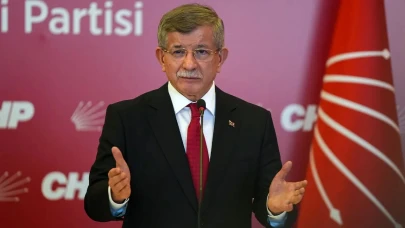 Davutoğlu’nun yeni imajı görenleri şaşırttı: Sosyal medya yıkıldı!