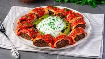 Bu Tarifle Kebabçıya Gitmeyi Unutacaksınız! Evde Lokum Gibi Beyti Kebabı Nasıl Yapılır?
