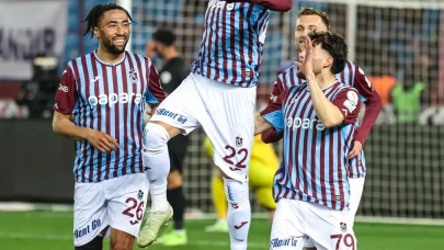 Trabzonspor İlk Yarıda Gövde Gösterisi Yaptı: Zubkov Sahneye Çıktı!
