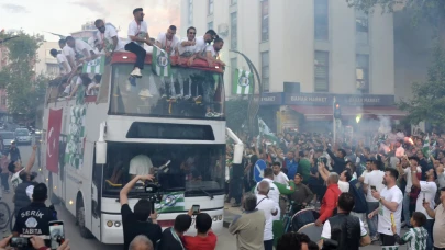 Şampiyonluk turu atan Antalya Belek Üniversitesi Serik Belediyespor'dan tarihi zafer!