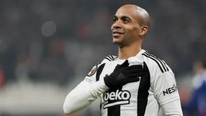 Beşiktaş’ta yaprak dökümü başladı: Üç isimle yollar ayrılıyor!