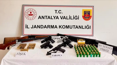 Antalya'da Jandarma Kararlı Operasyon: Serik'te Ruhsatsız Silah Deposuna Darbe