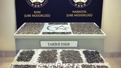 Kapıkule'de Tarihi Eser Operasyonu: Tırdan 12 Bin 770 Sikke ve Obje Çıktı