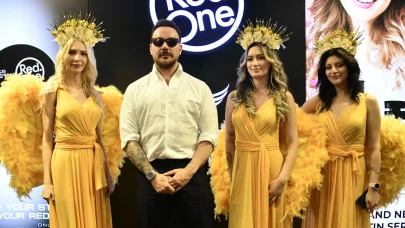 Düğün Smokiniyle Reklam Çekti: Sinan Akçıl’dan Anlamlı Mesaj