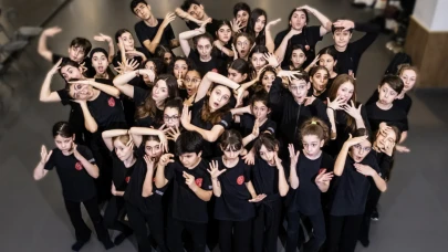 Shakespeare Sahnede Yeniden Doğuyor: “Spiritua” Tiyatroyu Baştan Yazıyor!