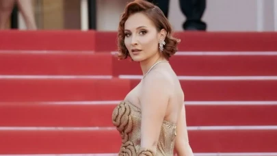 Cannes Halısında Sürpriz: Başak Gümülcinelioğlu Hamile!