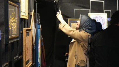 Yeditepe Bienali’nde Gölgeden Işığa Sanat Yolculuğu