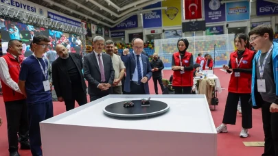 Selçuklu’dan Milli Teknolojiye Güçlü Adım: TEKNO-SEL 2025’te Gençler Sahneye Çıktı!