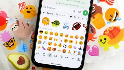 Gboard Emoji ve GIF Arayüzünü Yeniden Tasarladı!