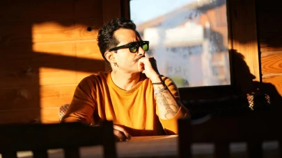 Gökhan Türkmen’den Göz Dolduran Veda: “Özür Dilerim” Tüm Dijital Platformlarda!