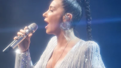 Sıla’dan dinleyeni sarıp sarmalayan Balkan esintisi: “Rüyalar güzeli” yayında!