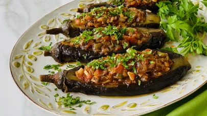 Damakları Şenlendiren Zeytinyağlı İmam Bayıldı Nasıl Hazırlanır?