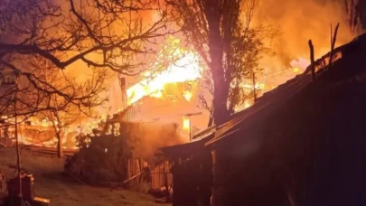 Çorum’da Acı Yangın: 3 Ev Kül Oldu, Şans Eseri Can Kaybı Yok