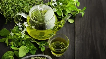 Uykusuzlukla Mücadelede Doğal Destek: Yeşil Çaya Eklenecek 7 Baharat