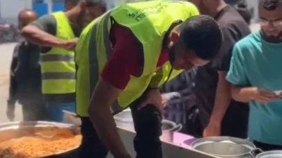 Gazze’de İyilik Kazanları Kaynıyor: Türkiye'den Umut Sofraları