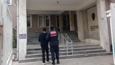 İzmir’de 15 Yıllık Hapis Cezası Olan Zanlı Yunus Polisleri Tarafından Yakalandı
