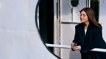 Sibel Can’dan Tekne Üzerinde Klip Sürprizi! İstanbul Boğazı’nda Görsel Şölen