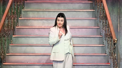 Yasemin Sakallıoğlu 100. Gösteriye Hazırlanıyor! Seyirciye Sürpriz Yağacak