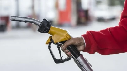 Akaryakıtta Yeni Zam Kapıda: Büyükşehirlerde Yeni Akaryakıt Fiyatları Açıklandı!