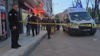 Kavga Çıktı, Silah Ateş Aldı: Kendini Vuran Adam Hastaneye Kaldırıldı