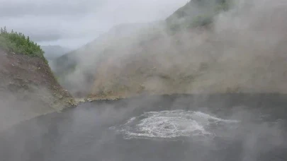 Dominika’daki Doğal Mucize: Kaynayan Göl